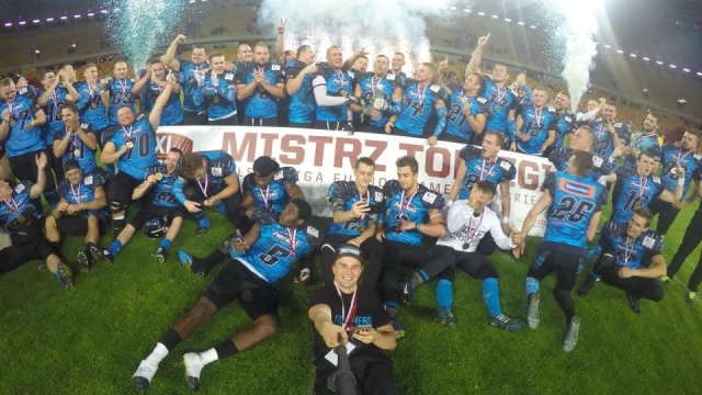 Panthers Wrocław w niedzielnym finale europejskiej Ligi Mistrzów futbolu amerykańskiego wygrały z Seaman Milan 40:37.