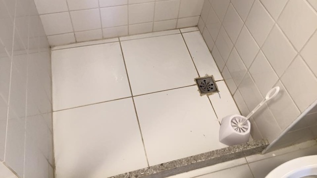 Brudne zlewy, ochlapane materace, robaki w łazience - a to wszystko w wiosce olimpijskiej w Rio de Janeiro, gdzie w przyszłym tygodniu zaczynają się Igrzyska. Zdjęcia z hotelu wrzucił do internetu wioślarz, Artur Mikołajczewski.