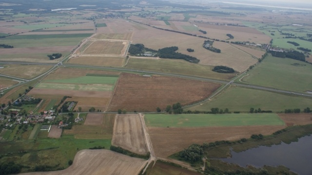 Australijski deweloper nieruchomości logistycznych kupił 16 hektarów ziemi pod Gryfinem. Cztery działki w Parku Regionalnym w Gardnie kosztowały dziewięć milionów złotych. Sprzedała je Agencja Nieruchomości Rolnych.
