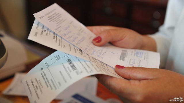 Encorton ze szkłem - Główny Inspektorat Farmaceutyczny wycofuje z obrotu lek o tej nazwie.