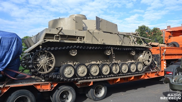 Panzerkampfwagen IV został we wtorek przetransportowany do Muzeum Oręża Polskiego w Kołobrzegu.