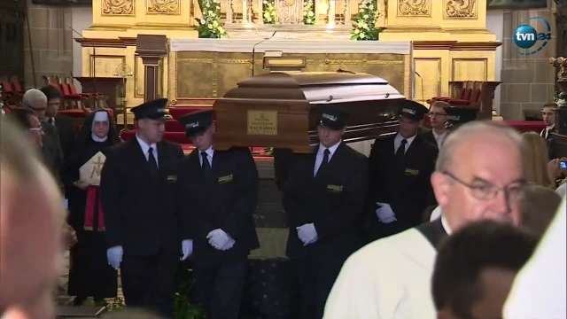 Mszy Świętej przewodniczy metropolita krakowski kardynał Stanisław Dziwisz.