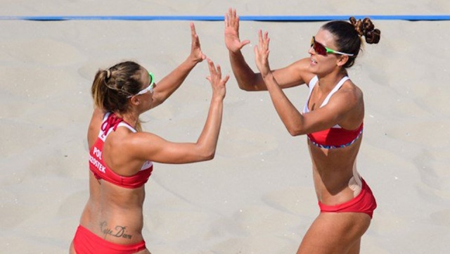 Monika Brzostek i Kinga Kołosińska odniosły drugie zwycięstwo w turnieju siatkarek plażowych w Rio de Janeiro.