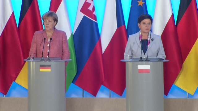 Jesteśmy dwoma państwami, które mogą mieć ogromny wpływ na to, w jaki sposób potoczą się losy Unii Europejskiej. I chcemy to zrobić - tak spotkanie z kanclerz Niemiec Angelą Merkel podsumowała premier Beata Szydło. Więcej jest rozbieżności niż wspólnych stanowisk - to z kolei komentarze niemieckich mediów.