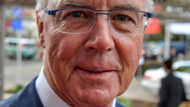 Legendarny niemiecki piłkarz Franz Beckenbauer jest podejrzany m.in. o korupcję oraz pranie brudnych pieniędzy.