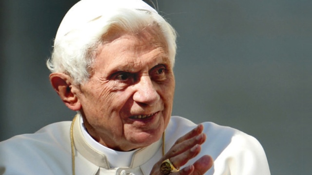 Dlaczego ustąpił z urzędu, co mówi o swoim następcy To tylko niektóre wątki, jakie można znaleźć w najnowszej książce wywiadzie-rzeka Benedykt XVI. Ostatnie rozmowy - informuje Katolicka Agencja Informacyjna.