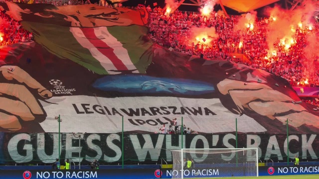 Stołeczna drużyna w inauguracyjnym meczu grupy F Champions League przegrała na własnym stadionie z Borussią Dortmund 0:6.
