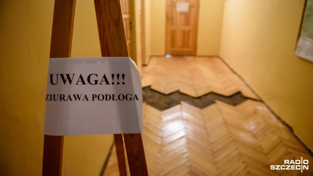 Nowa posadzka, zbijanie tynków, malowanie i wymiana części instalacji elektrycznej - taki niespodziewany remont czeka wkrótce szczecińską Szkołę Podstawową nr 47.