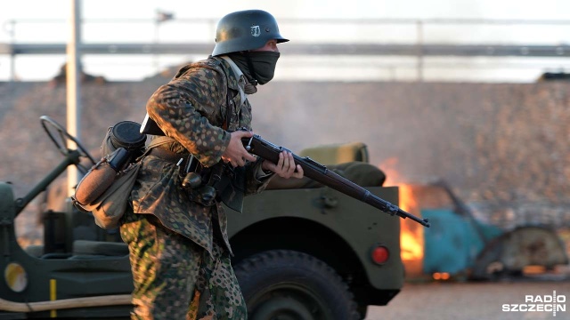 Ponad 200tu żołnierzy, czołgi, militarne pokazy i koncerty - takie atrakcje czekają w sobotę i niedzielę mieszkańców Gryfina podczas widowiska historycznego ,,Orły nad Nijmegen.