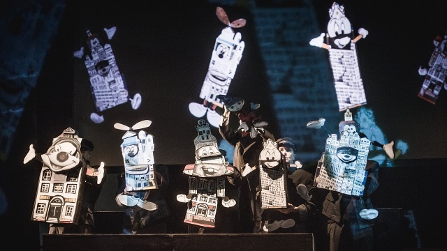 Czarodzieje Janusza Korczaka na początek nowego sezonu teatralnego w Pleciudze. Scenariusz powstał na podstawie Kajtusia Czarodzieja i Króla Maciusia Pierwszego.