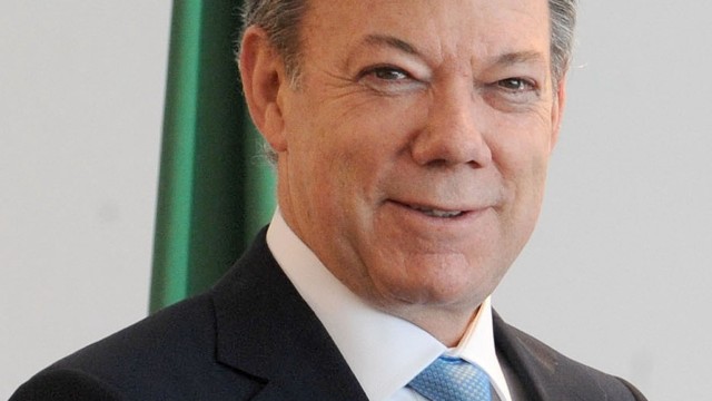 Pokojową nagrodę Nobla 2016 otrzymał prezydent Kolumbii. Juan Manuel Santos został doceniony za zdecydowane wysiłki na rzecz zakończenia trwającej od ponad 50 lat wojny domowej w swym kraju.