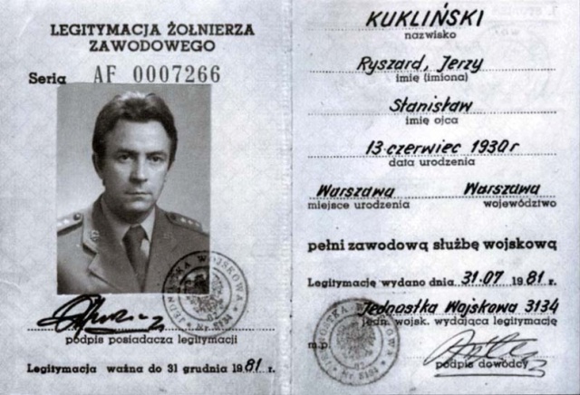 Pułkownik Ryszard Kukliński awansowany pośmiertnie na stopień generała brygady, przez prezydent Andrzeja Dudę. Z takim wnioskiem w lutym wystąpiło Ministerstwo Obrony Narodowej.