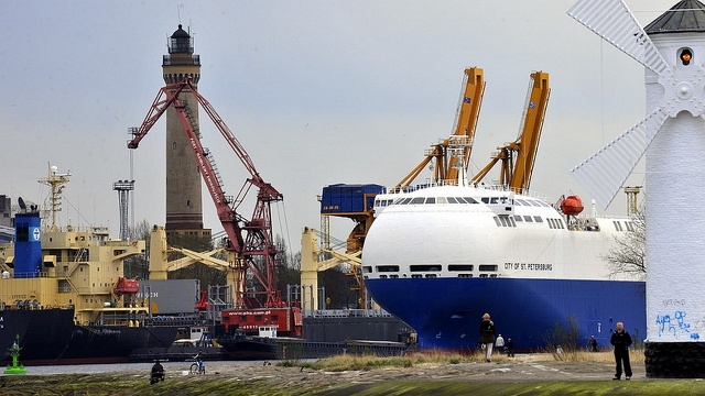 Na zrealizowanie tej inwestycji miasto czekało pięć lat. Teraz do nabrzeży Górników, Hutników i Chemików będą mogły przypływać statki w pełni załadowane nawet o długości 300 metrów.