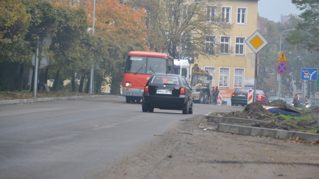 Uwaga kierowcy zmierzający do Kołobrzegu - trwa remont ulicy Kamiennej, w ciągu wojewódzkiej drogi 102.