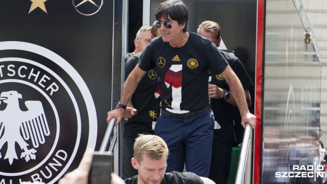 Joachim Loew pozostanie selekcjonerem niemieckiej kadry piłkarskiej do 2020 roku. Trener mistrzów świata już w poniedziałek ma podpisać nowy kontrakt.