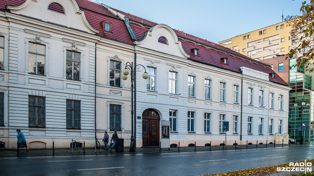 Od poezji śpiewanej, przez teatr, kabaret, stand-up, aż po sztukę nowoczesną - nowy dyrektor Domu Kultury 13 Muz przedstawia plan działaności.