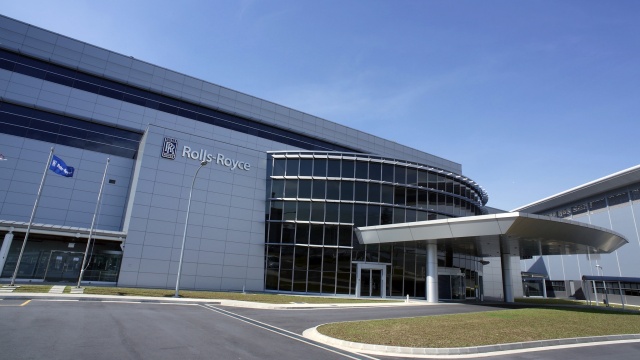Brytyjski koncern Rolls-Royce PLC zainwestuje w Polsce - poinformował wicepremier Mateusz Morawiecki.