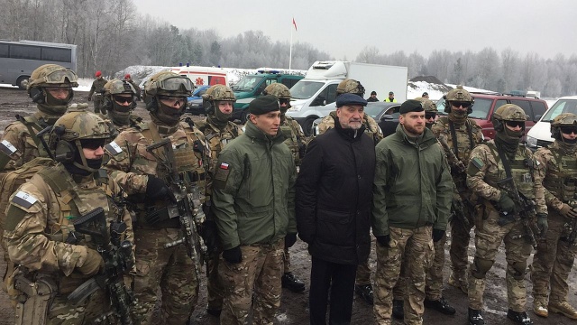 Rzecznik resortu obrony Bartłomiej Misiewicz zapowiedział, że jeszcze w tym tygodniu odpowiedni wniosek zostanie wysłany do prokuratury.