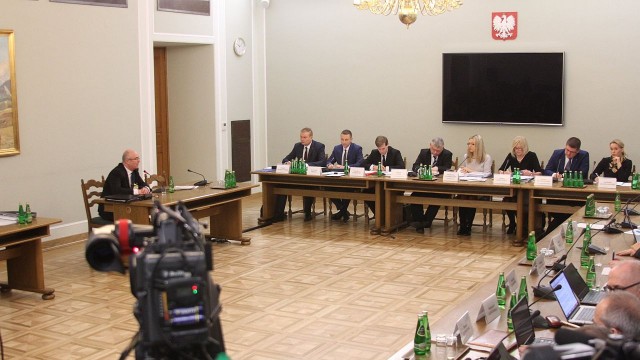 Były prokurator generalny przed komisją śledczą ds. Amber Gold