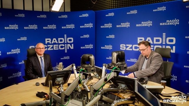 Radni wojewódzcy koalicji PO-PSL wybrali Mićkę na nowego wicemarszałka województwa zachodniopomorskiego. Politycy opozycji twierdzą, że nastąpiło to z naruszeniem prawa. Wicemarszałek jest spokojny o werdykt prawników.