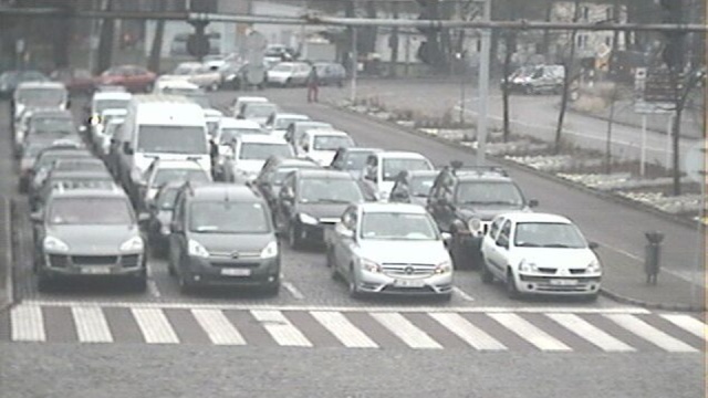 Poważne problemy czekają na kierowców zmierzających przez karsiborską przeprawę w kierunku Świnoujścia.