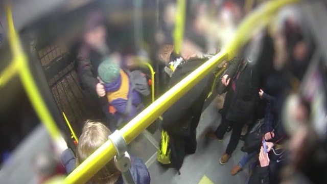Zareagował, gdy dorosły szarpał nastolatka, teraz dostał za to nagrodę. Kierowcę miejskiego autobusu ze Stargardu wyróżnił prezydent miasta, Sławomir Pajor.