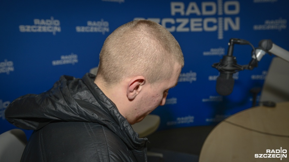 Zawiadomienie do prokuratury w sprawie pobicia przez szczecińskich policjantów. Złożył je pan Patryk. Fot. Jarosław Gaszyński [Radio Szczecin]