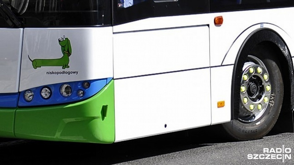 Dłużej na przystankach postoją pasażerowie sześciu linii autobusowych. Fot. Łukasz Szełemej [Radio Szczecin/Archiwum]
