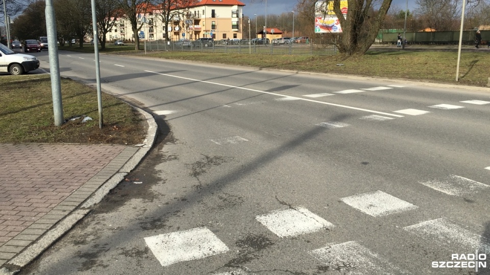 Sporny płotek na ulicy Ku Słońcu. Fot. Andrzej Kutys [Radio Szczecin]