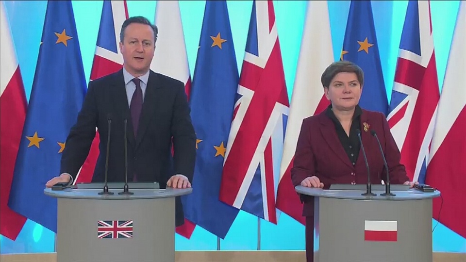 Premier Wielkiej Brytanii David Cameron już po rozmowach z premier Beatą Szydło i prezesem PiS Jarosławem Kaczyńskim. Fot. TVN24/x-news
