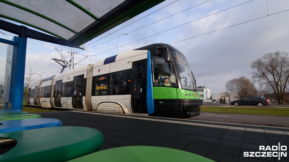 Na wszystkich przystankach pasażerów zabierają też linie pospieszne. Fot. Konrad Nowak [Radio Szczecin/Archiwum]