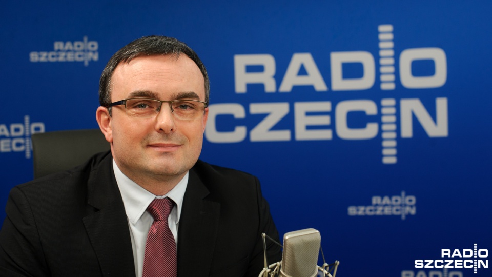 Tomasz Hinc w studiu Radia Szczecin. Fot. Konrad Nowak [Radio Szczecin]