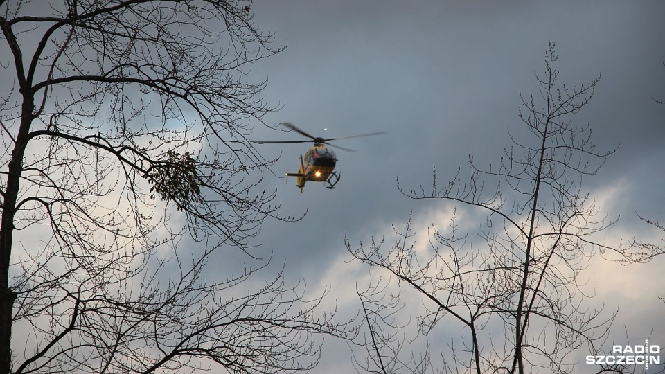 Na miejsce wypadku został wezwany helikopter Lotniczego Pogotowia Ratunkowego. Fot. Piotr Kołodziejski [Radio Szczecin]