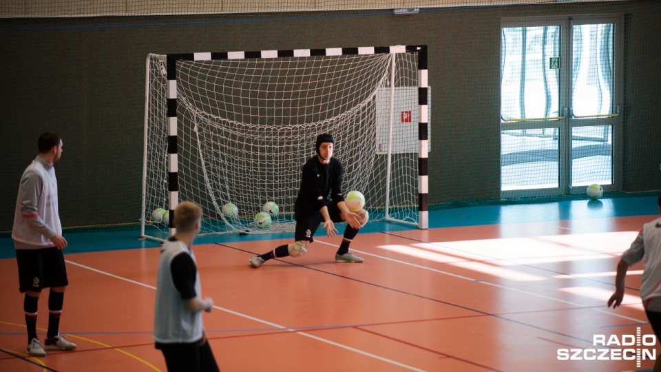 Reprezentacja futsalu w Policach przed meczem Polska-Kazachstan. Fot. Konrad Nowak [Radio Szczecin]