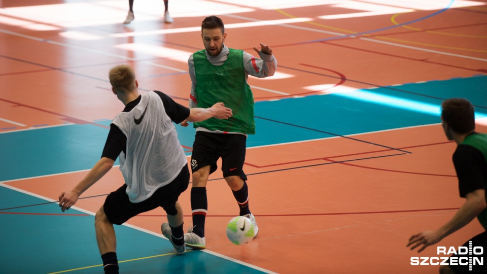 Reprezentacja futsalu w Policach przed meczem Polska-Kazachstan. Fot. Konrad Nowak [Radio Szczecin]