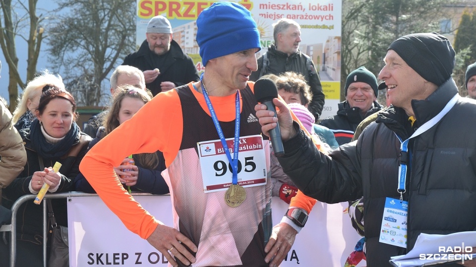 Najlepszy z Polaków był z kolei Piotr Pobłocki, który do mety dotarł pięć minut później. Fot. Przemysław Polanin [Radio Szczecin]