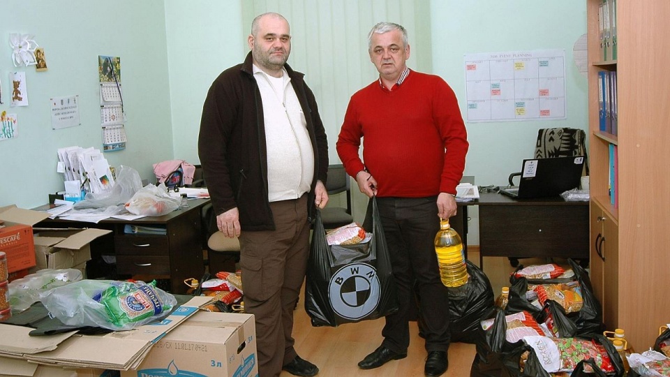 Szczecinianie sfinansowali zakup paczek żywnościowych dla przesiedleńców na Ukrainie. Fot. Archiwum Jana Sarnyka