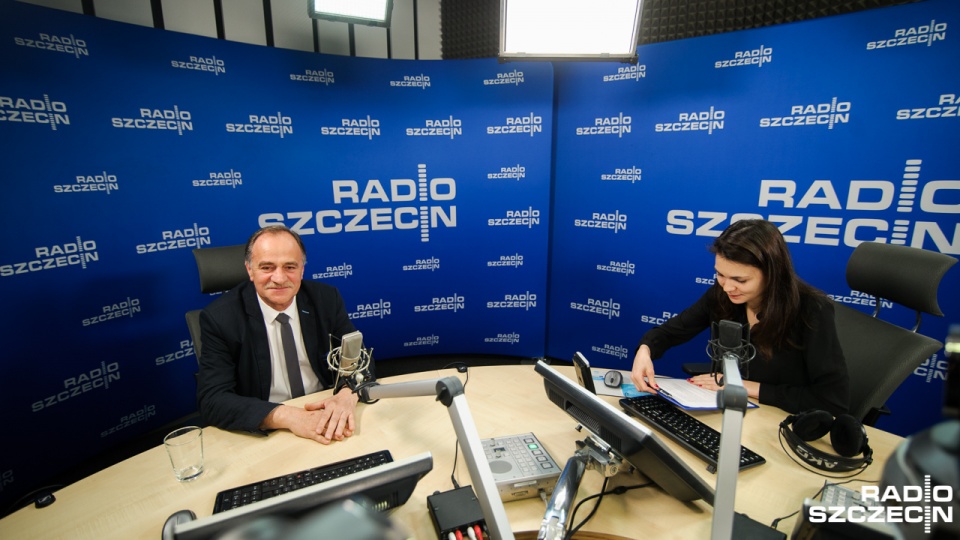 Andrzej Strzeboński w studiu Radia Szczecin. Fot. Konrad Nowak [Radio Szczecin]