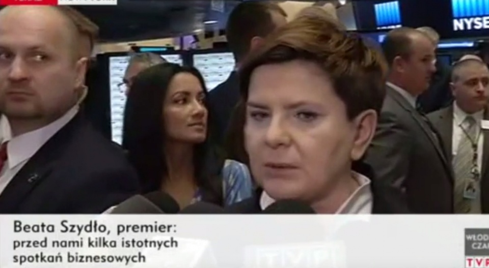 Beata Szydło pojechała do siedziby giełdy na Wall Street, gdzie spotkała się z pracującymi tam biznesmenami oraz dyrektorem operacyjnym. Fot. youtube.com