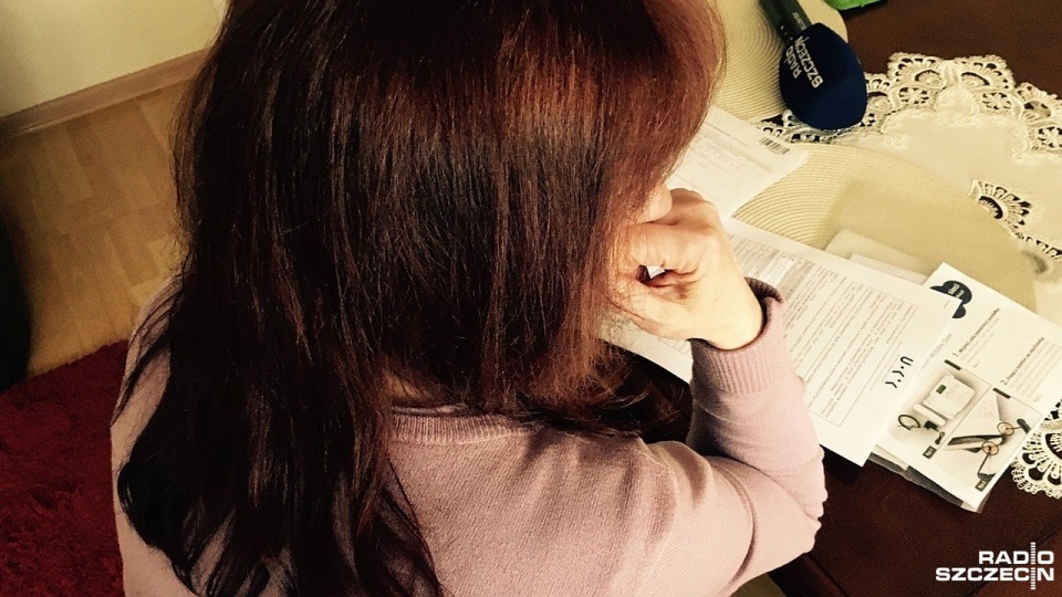 Naciągacze mówią, że reprezentują znane sieci telekomunikacyjne, a później okazuje się, że umowa jest podpisywana z zupełnie inną firmą. Fot. Monika Bielik [Radio Szczecin]