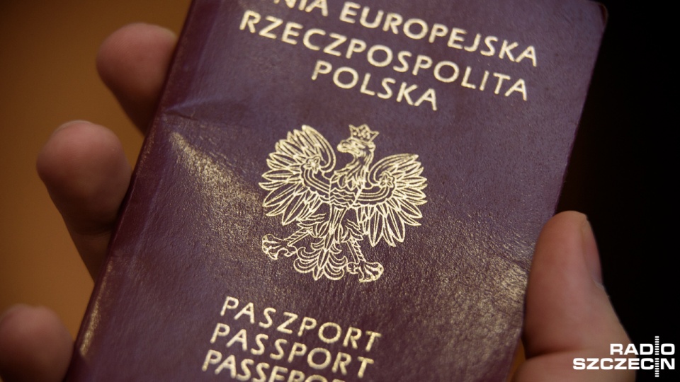 Opłata paszportowa wynosi 140 zł. Fot. Konrad Nowak [Radio Szczecin]