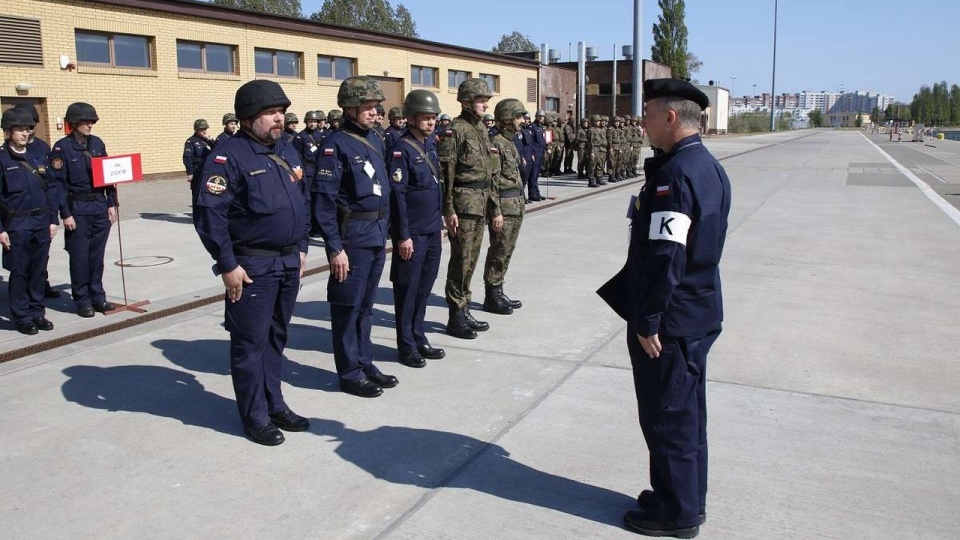 Marynarze z 8. Flotylli Obrony Wybrzeża w Świnoujściu biorą udział w manewrach pod kryptonimem "Węgorz 16". Źródło fot. http://8fow.wp.mil.pl