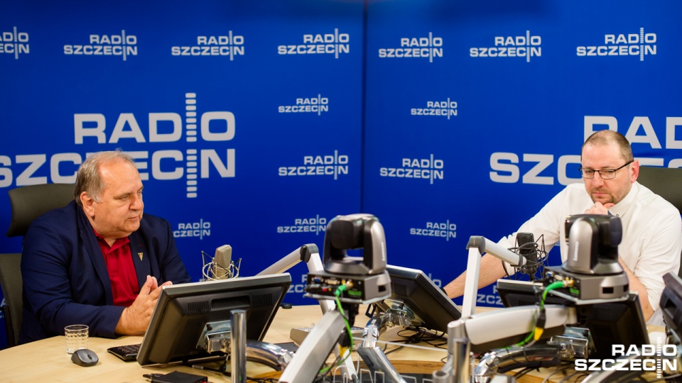 Jarosław Mroczek w studiu Radia Szczecin. Fot. Konrad Nowak [Radio Szczecin]