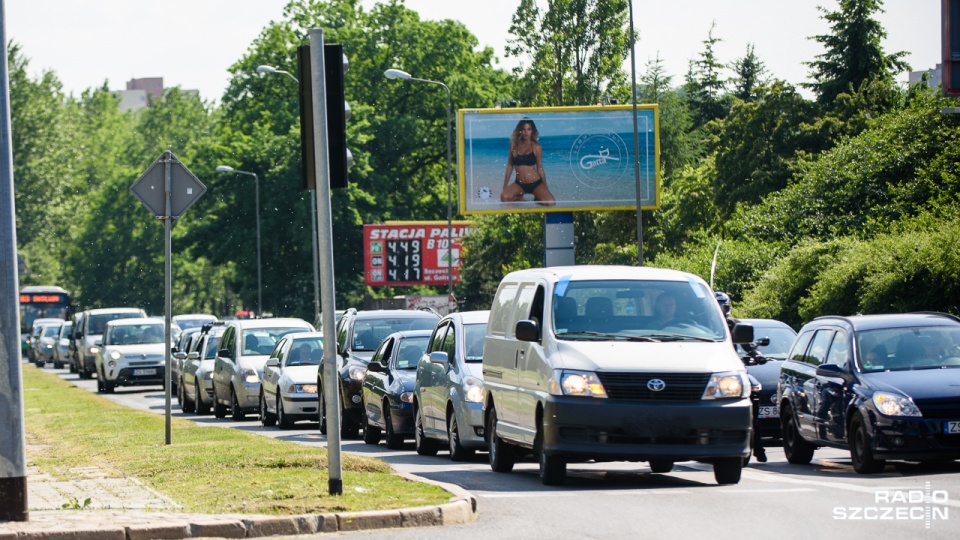 Wypadek na skrzyżowaniu ulic Bogumińskiej i Hożej w Szczecinie. Fot. Konrad Nowak [Radio Szczecin]