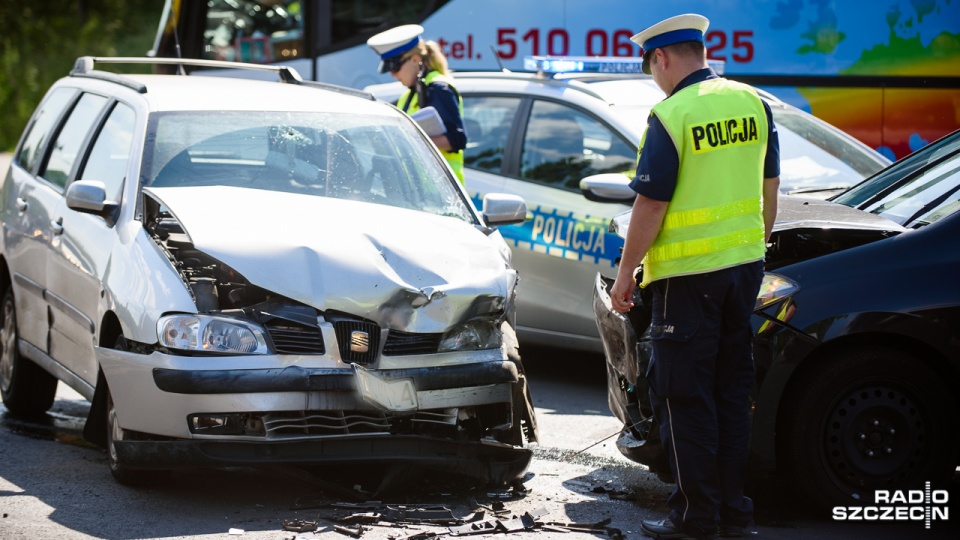 Wypadek na skrzyżowaniu ulic Bogumińskiej i Hożej w Szczecinie. Fot. Konrad Nowak [Radio Szczecin]