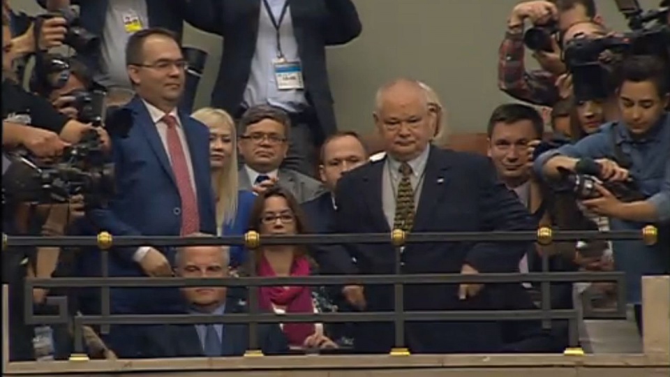 Adam Glapiński przysłuchiwał się sejmowej debacie. Fot. Sejm TV