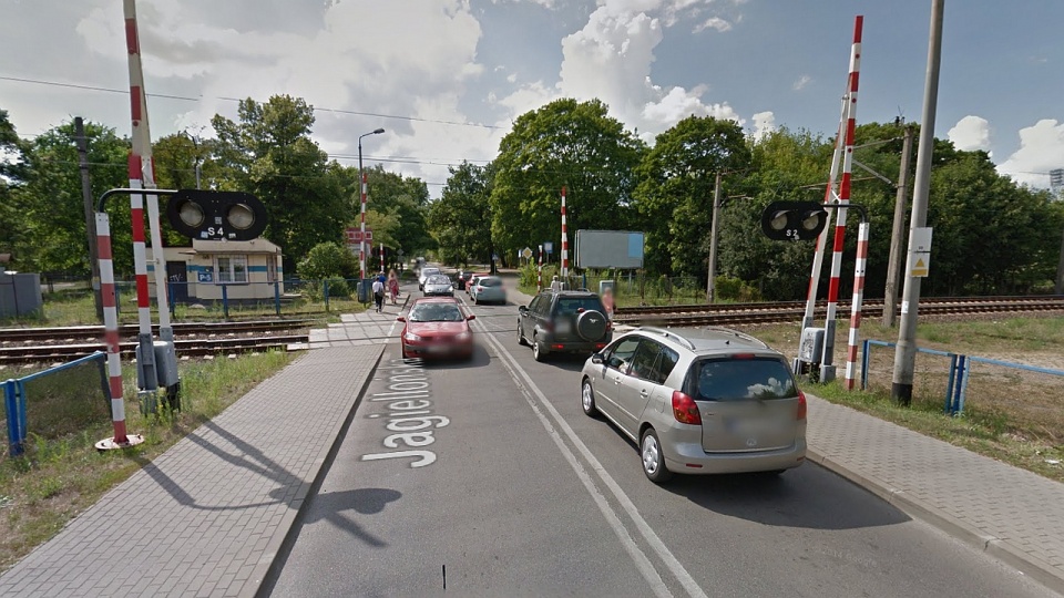Przejazd kolejowy na ul. Jagiellońskiej. Fot. google.pl/maps