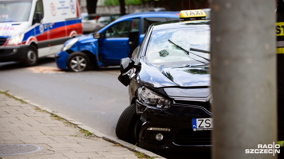 Wypadek na Powstańców Wielkopolskich. Dwie osoby ranne. Fot. Konrad Nowak [Radio Szczecin]