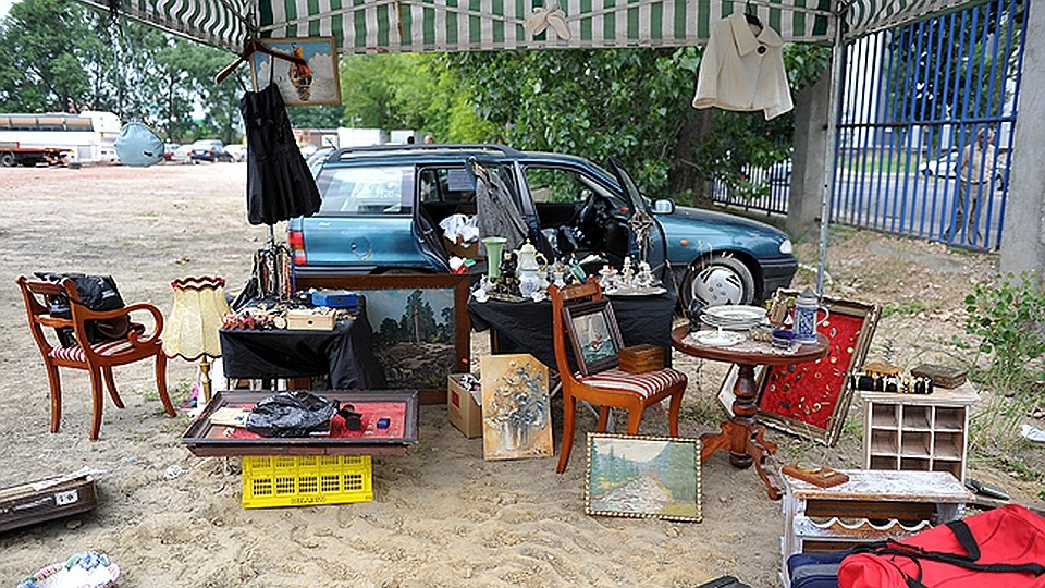 Ostatni pchli targ w Szczecinie działał trzy lata temu przy ul. Celnej. Fot. Łukasz Szełemej [Radio Szczecin/Archiwum]