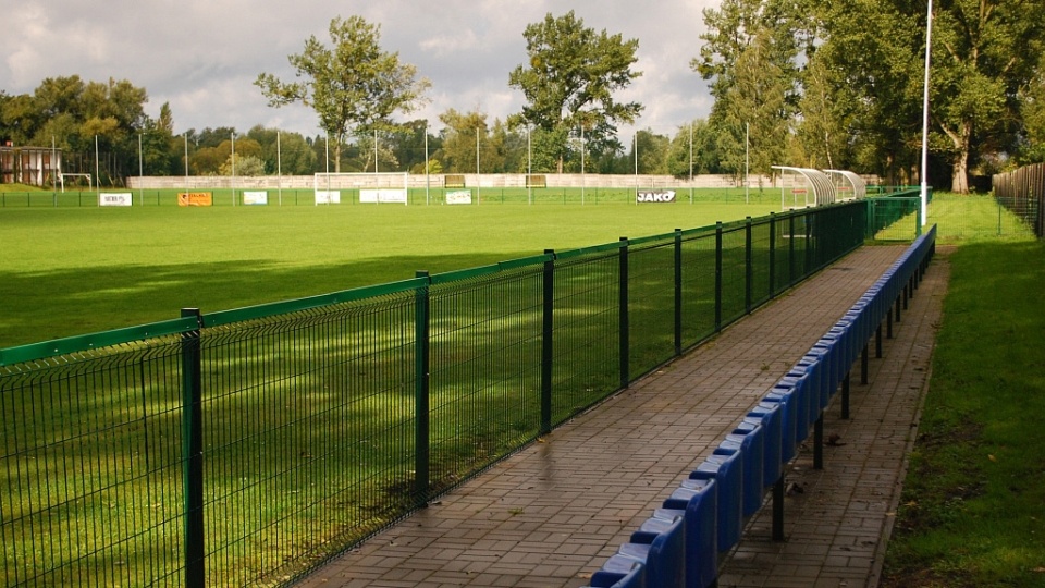 Piłkarze Świtu Skolwin będą trenować na oświetlonym boisku. Źródło fot. http://mosrir.szczecin.pl